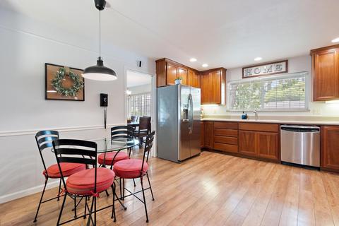 4201 Paradise Dr, Carmichael, CA 95608 photo 9