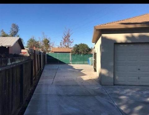 211 N Veach Ave, Manteca, CA 95337 photo 4