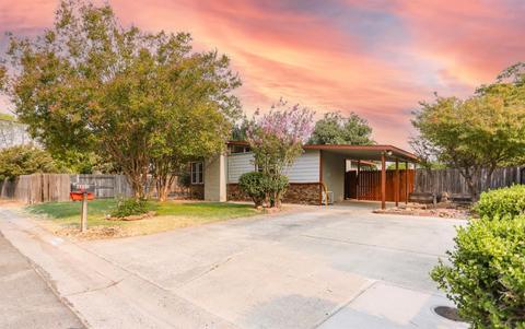 4805 Saint Lynn Ln, Carmichael, CA 95608 photo 2