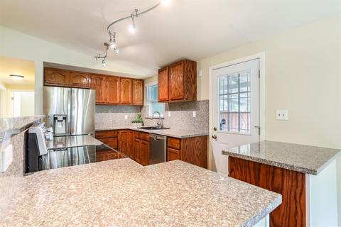 4805 Saint Lynn Ln, Carmichael, CA 95608 photo 9
