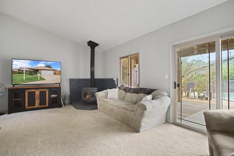 529 S Cheri Ct, Ripon, CA 95366 photo 8