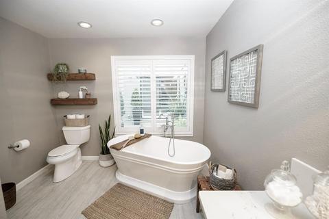 1801 Edgebrook Dr #B, Modesto, CA 95354 photo 46