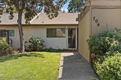 704 Barcelona Ave, Davis, CA 95616 photo 2