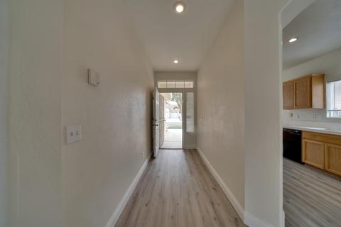 2413 Maestro Way, Modesto, CA 95355 photo 4