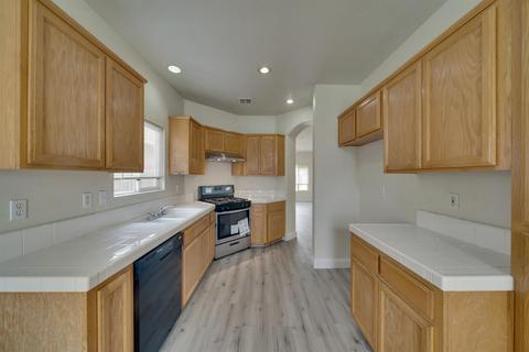 2413 Maestro Way, Modesto, CA 95355 photo 8