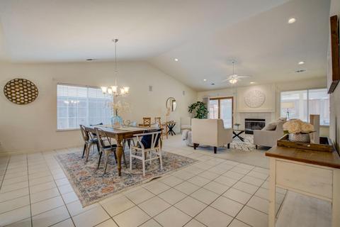 100 Laquart Ct, Folsom, CA 95630 photo 4
