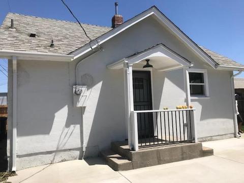 517 E Tokay Aly, Lodi, CA 95240 photo 2