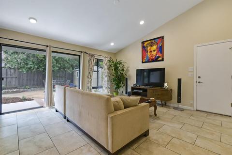 228 Ipanema Pl, Davis, CA 95616 photo 5