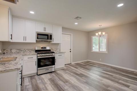 1512 Lorry Ave, Modesto, CA 95355 photo 9