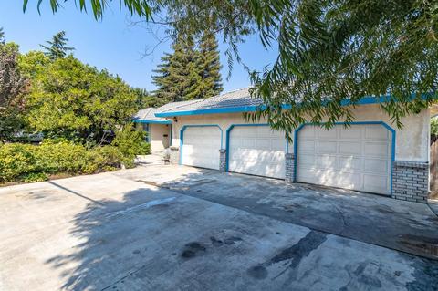 1140 Rose Ave, Modesto, CA 95355 photo 2