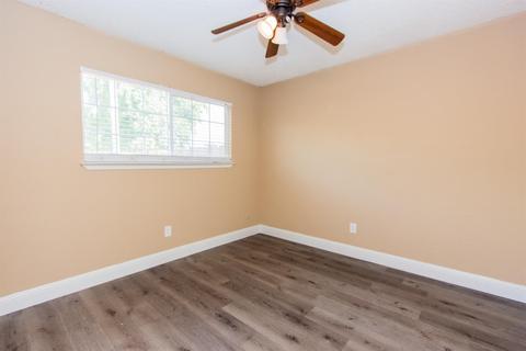 2400 Cheryl Ln, Modesto, CA 95350 photo 21