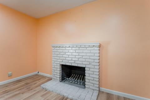 2217 Cornwell Ave, Modesto, CA 95350 photo 13