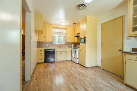2217 Cornwell Ave, Modesto, CA 95350 photo 14