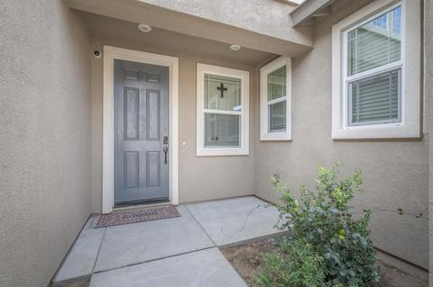 1046 Lavender St, Manteca, CA 95337 photo 4