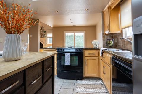 3824 Cougar Pl, Modesto, CA 95356 photo 10