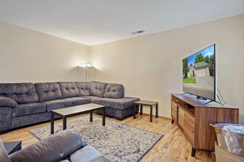504 Dixie Ln, Ripon, CA 95366 photo 9