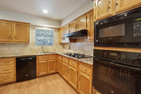 35 S Cambridge Dr, Lodi, CA 95242 photo 9