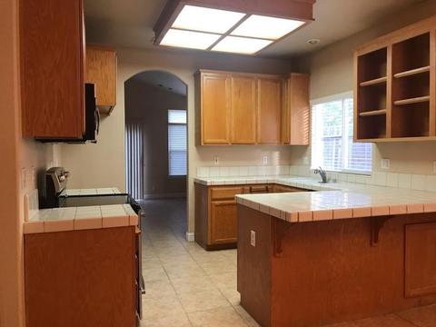 2708 Typhoon Ave, Modesto, CA 95355 photo 4