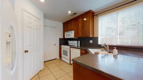 1907 Walnut Tree Dr, Modesto, CA 95355 photo 10