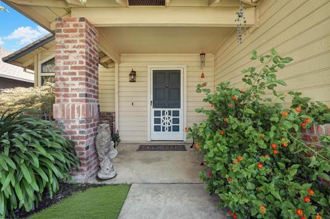1824 Mimosa Dr, Lodi, CA 95242 photo 2