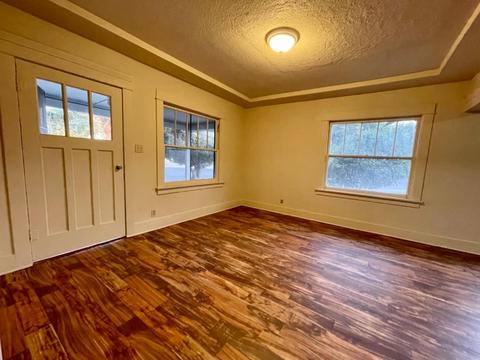 1011 S Madison St, Modesto, CA 95351 photo 6