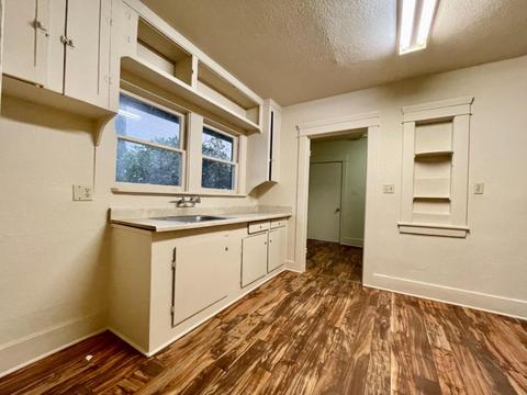 1011 S Madison St, Modesto, CA 95351 photo 8