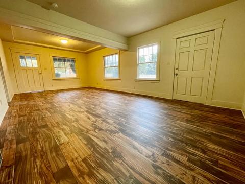 1011 S Madison St, Modesto, CA 95351 photo 5