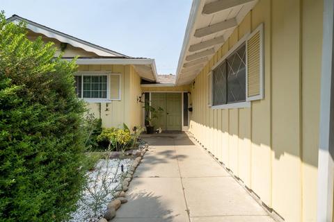 2667 Macgregor Ct, Modesto, CA 95350 photo 2