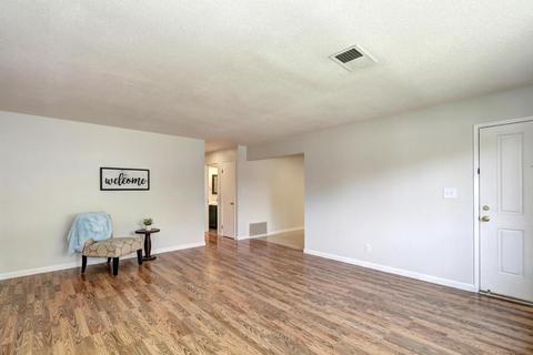 1311 Alder Pl, Davis, CA 95618 photo 4