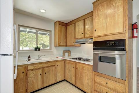 1311 Alder Pl, Davis, CA 95618 photo 10