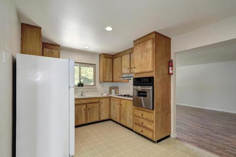 1311 Alder Pl, Davis, CA 95618 photo 8
