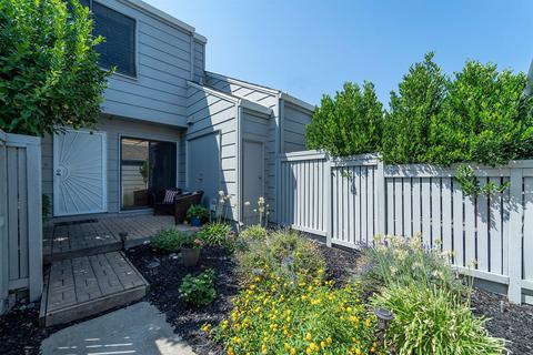 270 W Rumble Rd #C, Modesto, CA 95350 photo 2