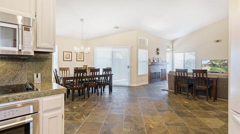 2425 E Orangeburg Ave, Modesto, CA 95355 photo 14