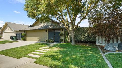 2425 E Orangeburg Ave, Modesto, CA 95355 photo 3