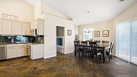 2425 E Orangeburg Ave, Modesto, CA 95355 photo 10