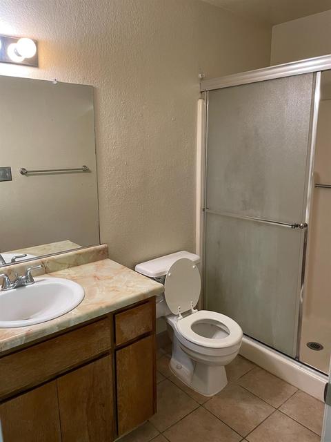 1912 Amsterdam Ln, Modesto, CA 95356 photo 8