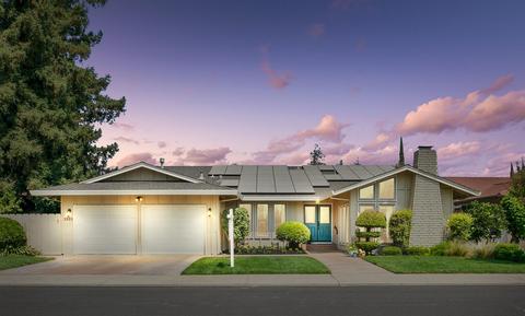 3321 Birmingham Dr, Modesto, CA 95355 photo 1