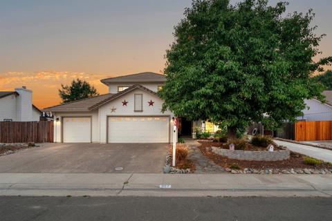 352 Emerald Oak Dr, Galt, CA 95632 photo 1