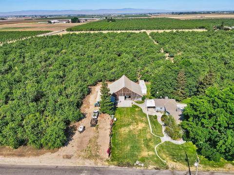 8842 Moffett Rd, Ceres, CA 95307 photo 1