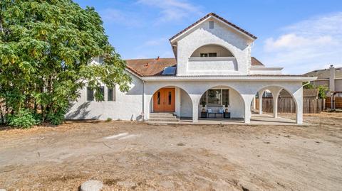 1031 Kenny St, Manteca, CA 95337 photo 2