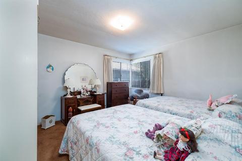 918 Burke, Modesto, CA 95350 photo 17