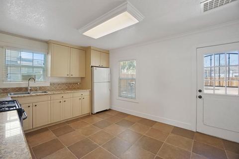 215 Johnson St, Modesto, CA 95354 photo 24