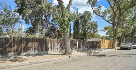 215 Johnson St, Modesto, CA 95354 photo 4