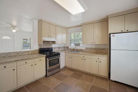 215 Johnson St, Modesto, CA 95354 photo 26