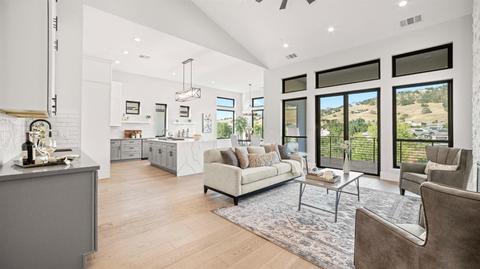2014 Ritchie St, Folsom, CA 95630 photo 3
