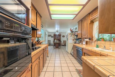 2565 E Canal Dr, Turlock, CA 95380 photo 18