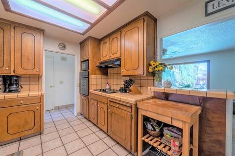 2565 E Canal Dr, Turlock, CA 95380 photo 17