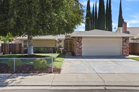1490 Junewood Pl, Manteca, CA 95336 photo 3