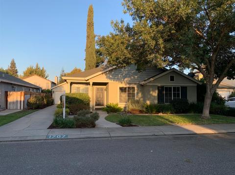 1707 Milestone Cir, Modesto, CA 95357 photo 3