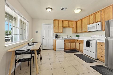 4365 Martel Dr, Olivehurst, CA 95961 photo 4